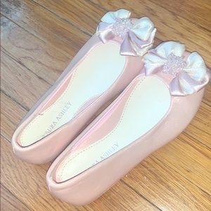 Pink girls dress shoes